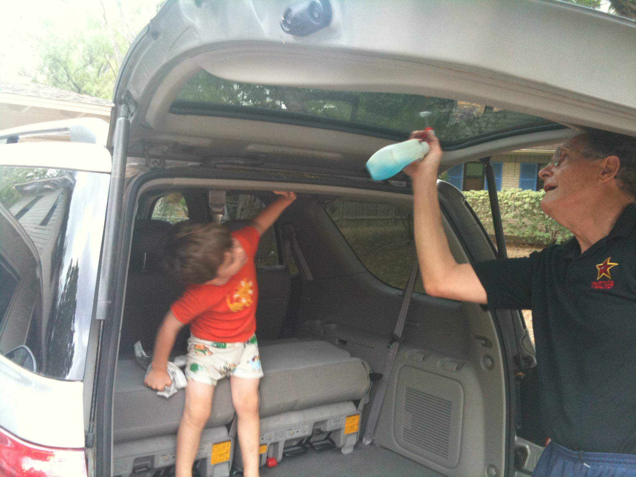 clean the car windows,