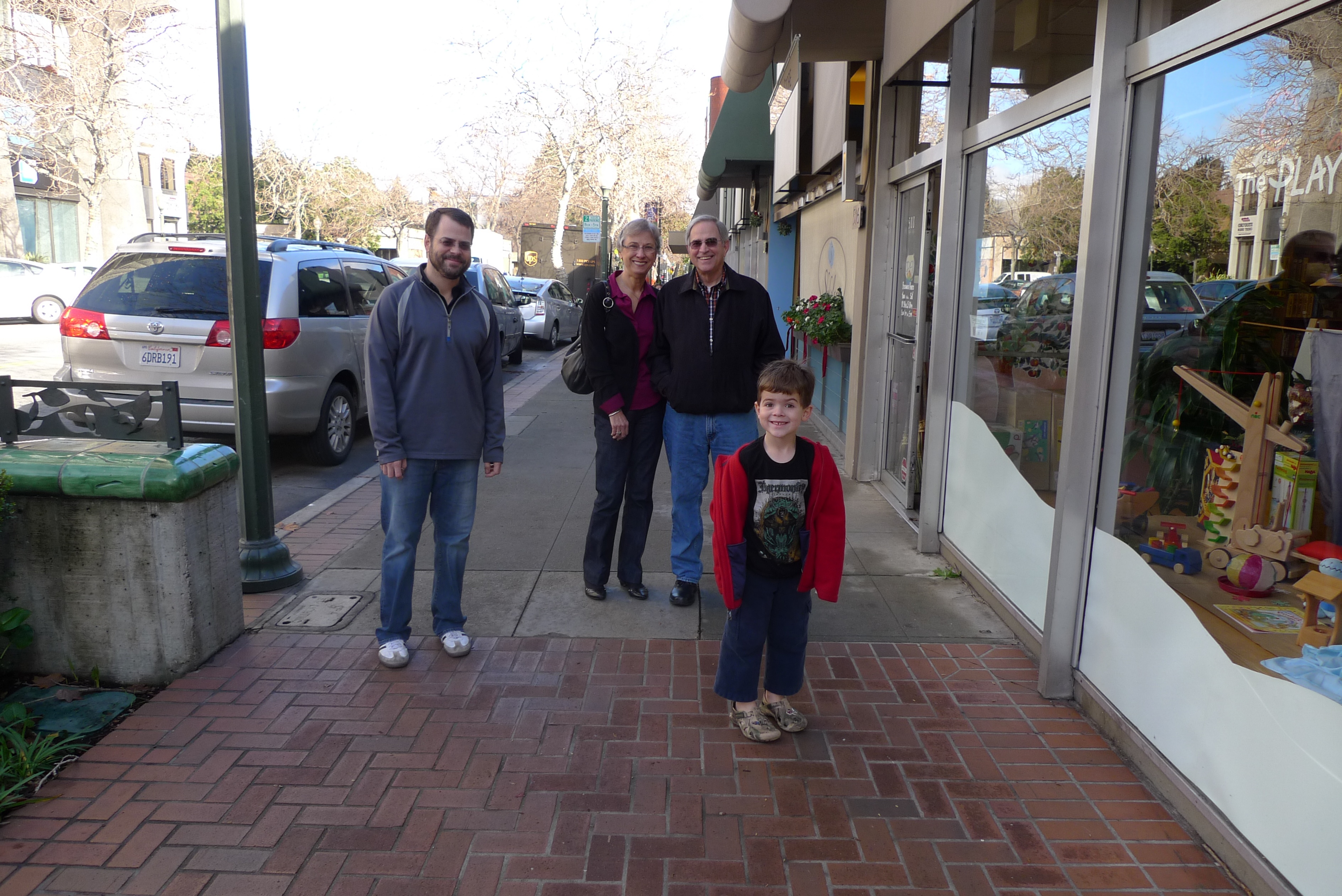 walking to Downtown Palo Alto